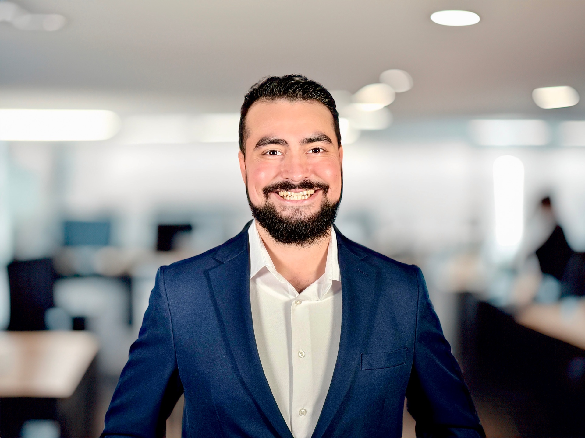 Efren Sanchez, Loan Officer